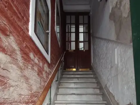 Azcuenaga esquina San Luis- Balvanera/ Fac. de Medicina- Gran Ph x Escaleras