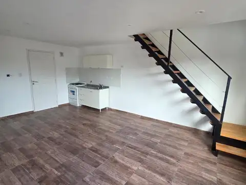 DUPLEX DE 3 AMBIENTES PRIMER PISO CON BALCÓN