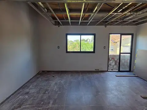 DUPLEX DE 3 AMBIENTES PRIMER PISO CON BALCÓN