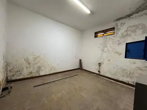 CASA EN PLANTA BAJA DE 3 AMBIENTES EN PICHINCHA CON PATIO