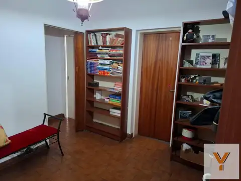 Casa 5 ambientes con 4 baños