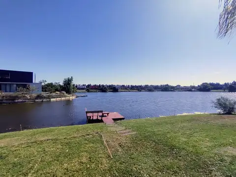 CASA EN VENTA CON VISTA A LA LAGUNA EN SAN FRANCISCO - VILLA
