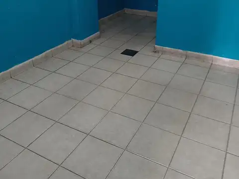 Local en Alquiler en Lomas De Zamora, $ 800.000