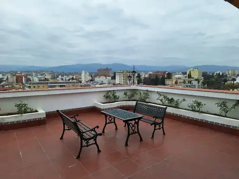 Departamento 7 ambientes con 3 baños