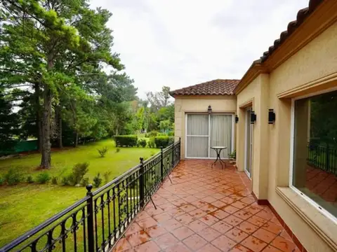 Casa en Venta de 5 dormitorios