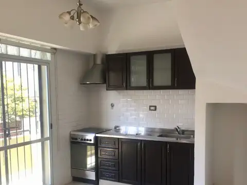 Depto Tipo Casa en Venta 50 años