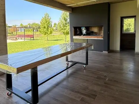 Casa en Venta en Oliveros, USD 170.000