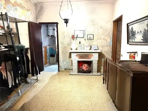 Manuel Quintana e/Felipe Amoedo y Madres de Plaza de Mayo 2100