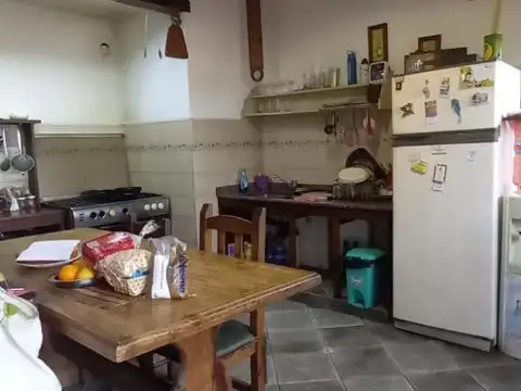 CASA EN VENTA EN TEMPERLEY!!! OPORTUNIDAD!!!! PERMUTA 