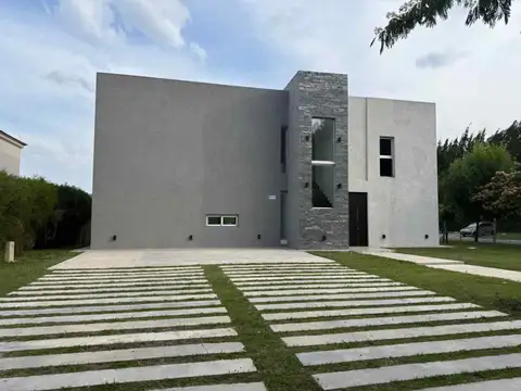 Barrio San Juan, Villanueva 100