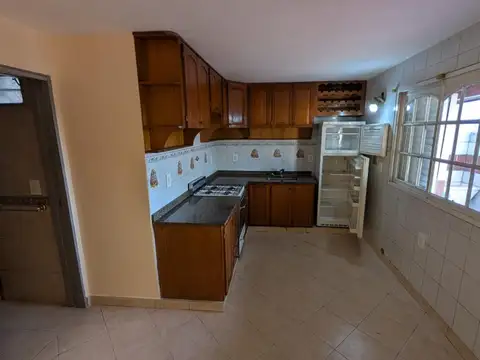 H. Yrigoyen 5173 , Piso 1