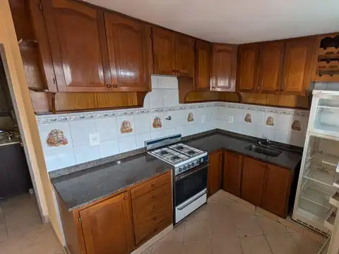 Alquiler Departamento 2 AMb Av H. Yrigoyen 5100 Lanus Oeste