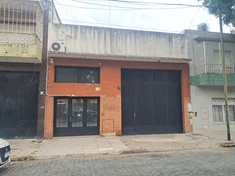 GALPON   Azul entre Remedios y Tandil ,  LOTE PROPIO 8.66 X 43.80