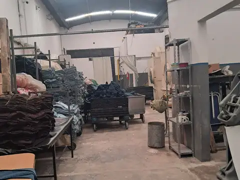 Galpon en Venta 9  mts Frente