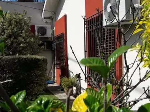 CASA 4 AMBIENTES CON COCHERA SAN JUSTO ESCUCHA OFERTA
