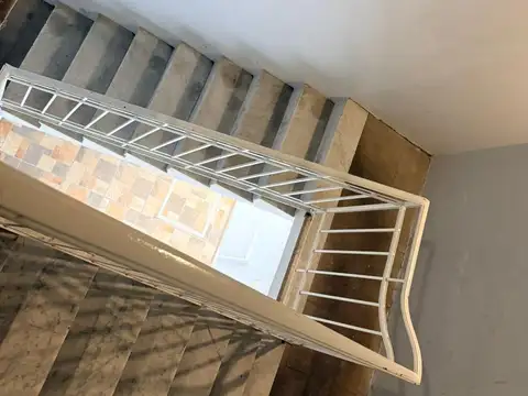 Depto Tipo Casa en Venta 68 años