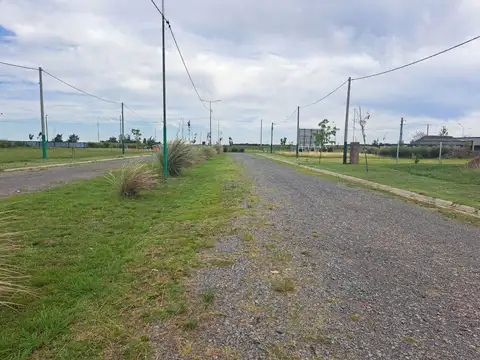 VENTA - Terreno de 300m2 - Barrio La Toscana, Piñero.
