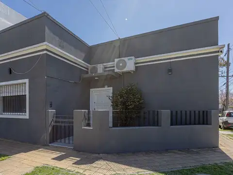 VENTA CASA EN CIUDAD JARDIN 3 AMB - PERMUTA