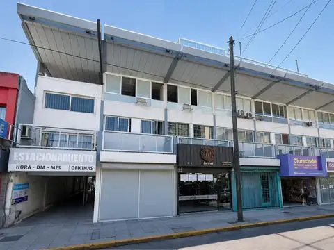 Venta en bloque de oficinas en Martínez