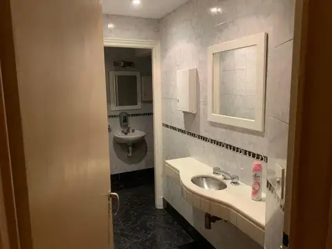 Tucumán 700. Entre Maipu y Esmeralda