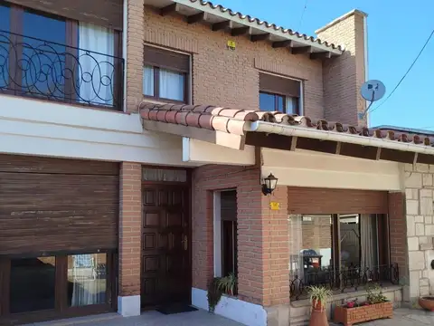 Venta casa La Cumbre centro 3 dor. Gas Natural