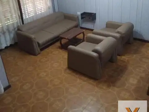Casa en Alquiler Temporal con 1 cochera