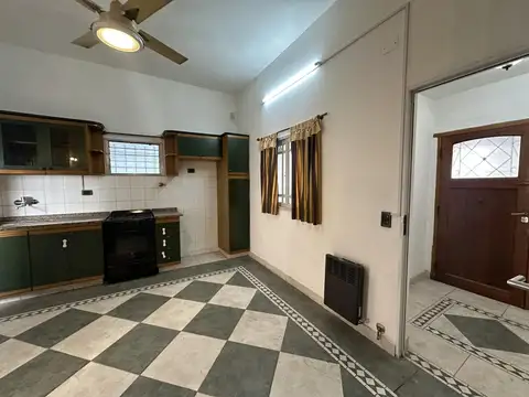Depto Tipo Casa en Alquiler con 1 cocheras