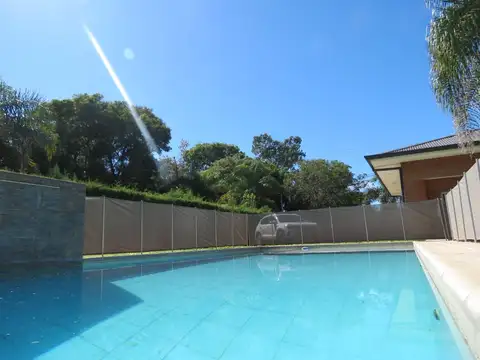 Se vende CasaQuinta de Categoría Altos del Sauce