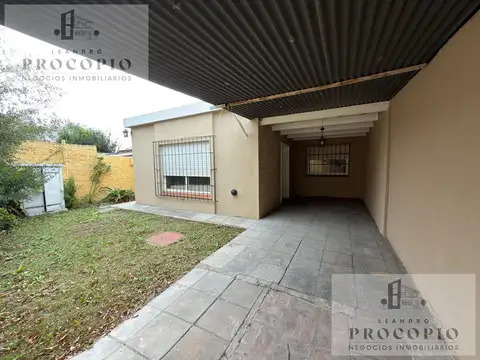 PH tipo casa 3 ambientes en alquiler en San Antonio de Padua