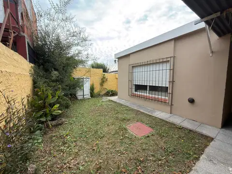 Depto Tipo Casa en Alquiler en San Antonio de Padua, $ 800.000