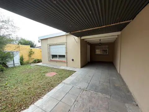 PH tipo casa 3 ambientes en alquiler en San Antonio de Padua