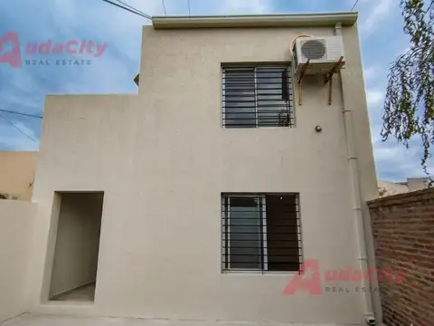Departamento 2 Ambientes con Cochera y Jardín en Venta en Luján OPORTUNIDAD