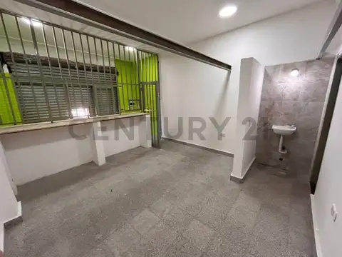 Local en Alquiler en Gregorio de Laferrere, $ 380.000