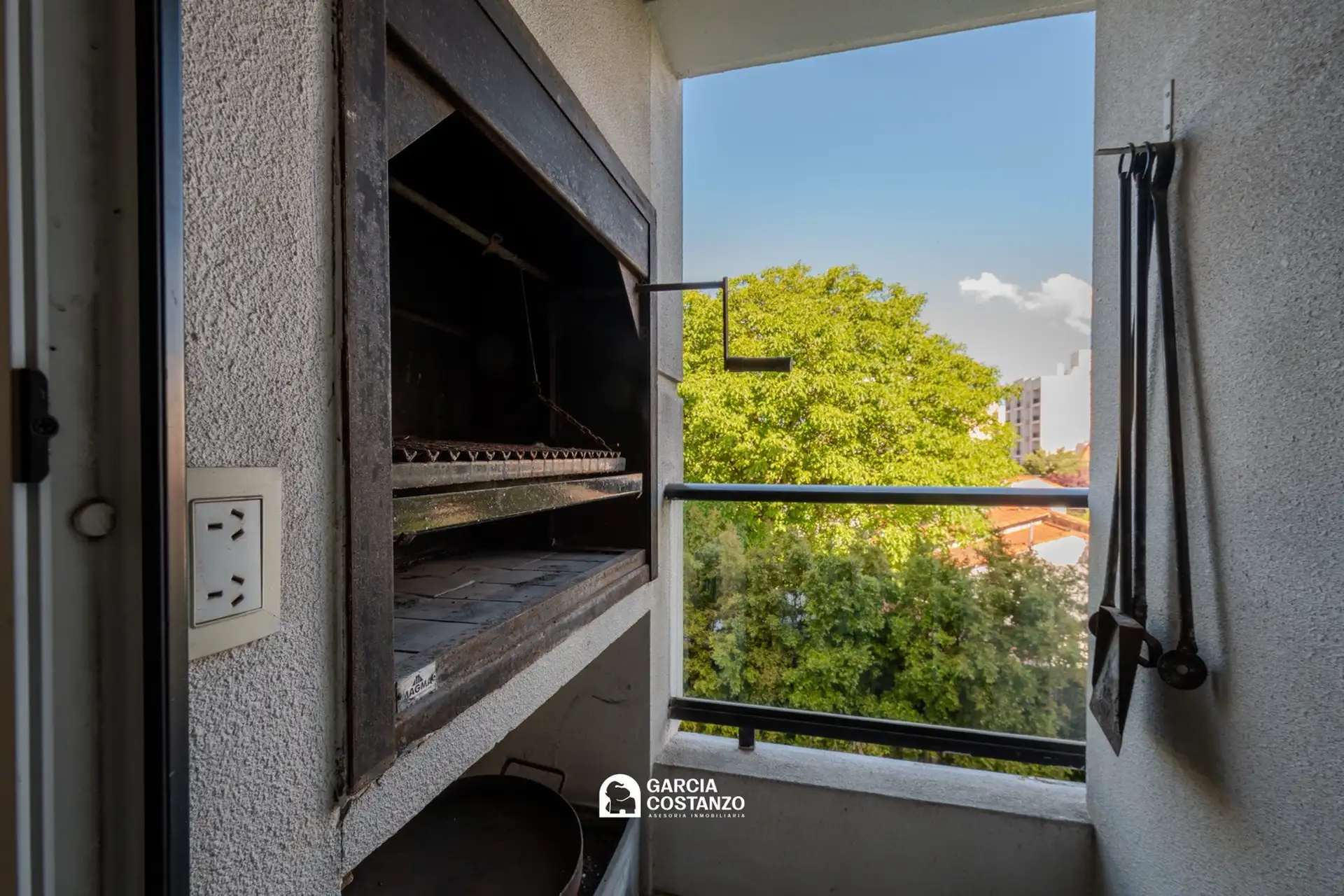 Depto 3 amb, 85m² en Jardines de Dumbledor, con cochera y piscina
