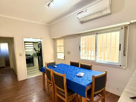 Casa 3 ambientes con 2 baños
