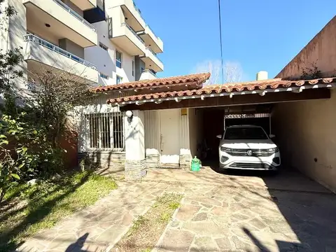 Sarmiento 140
