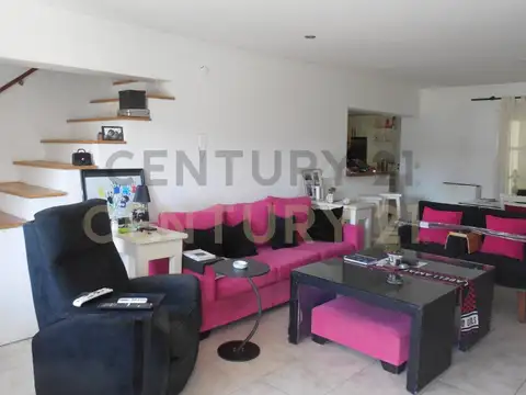 Casa en Venta con 4 cocheras