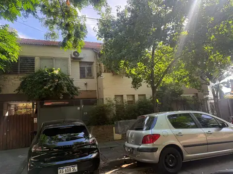 PH tipo departamento en excelente zona.