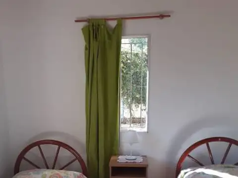 Casa en Alquiler con 2 cocheras