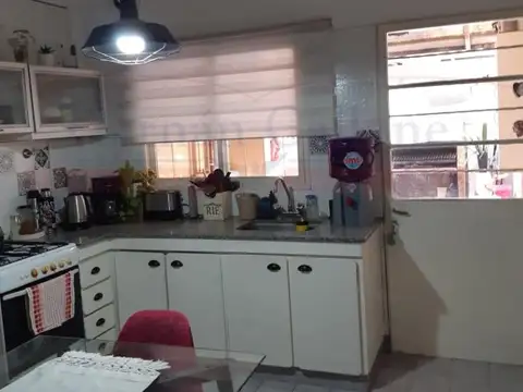 Depto Tipo Casa 3 ambientes con 2 baños