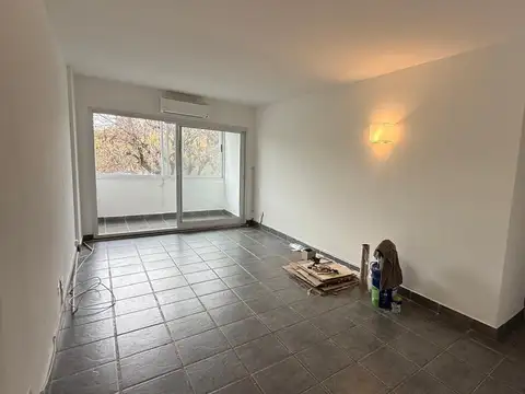 Mendoza  al 2500 SAN ISIDRO