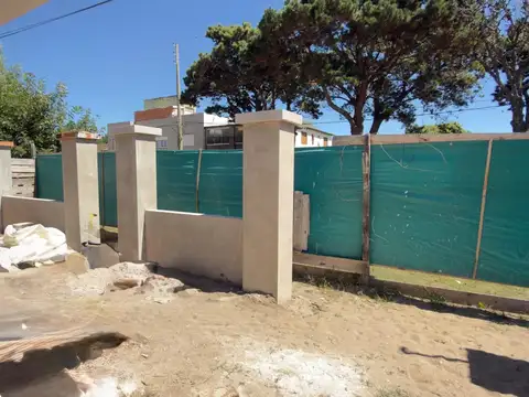 Av. Madariaga Esquina