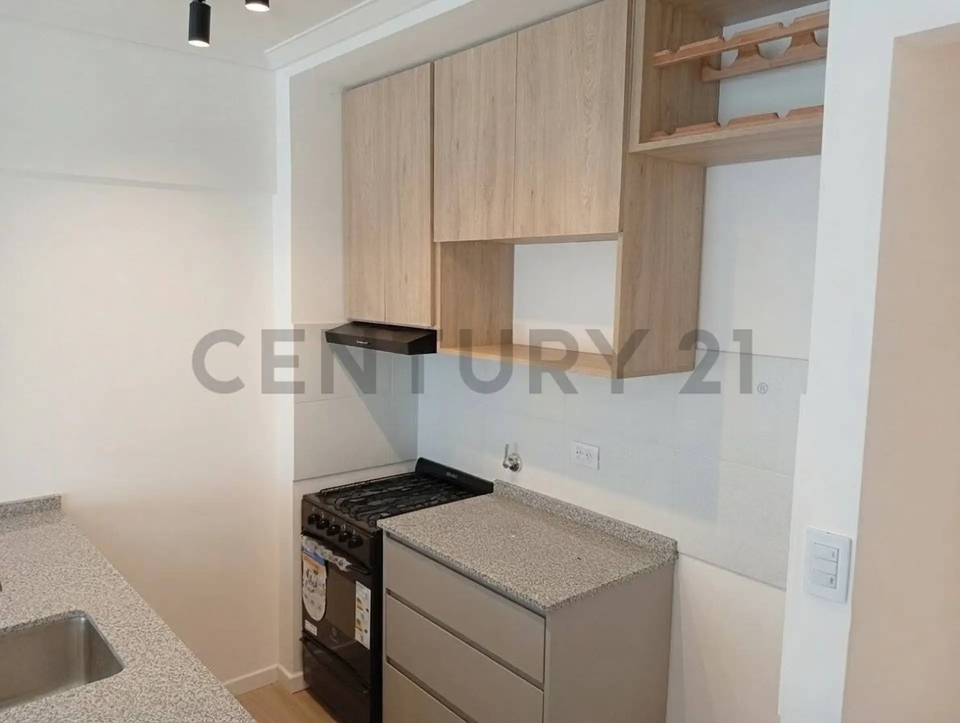 Departamento de 3 Ambientes Reciclado con Balcón al Frente | Plaza Colón