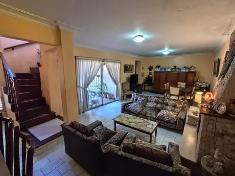 Primera Junta 3000 , Piso PB