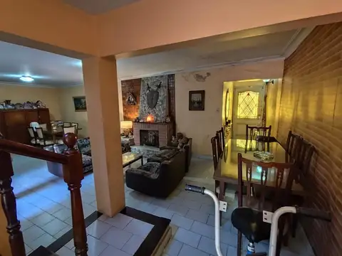 Depto Tipo Casa 4 ambientes con 2 baños