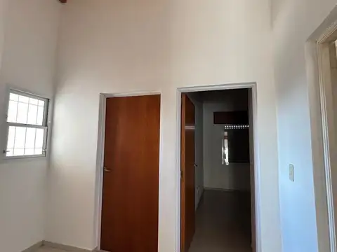 Departamento en Alquiler en Roldan, $ 700.000