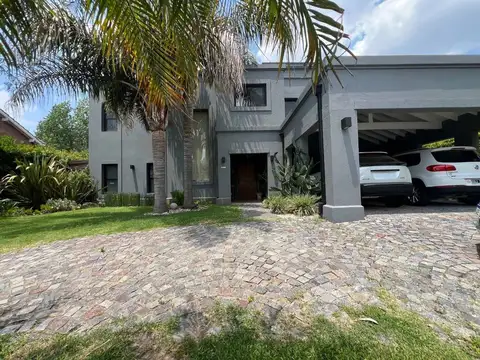 Casa en Alquiler de 4 dormitorios
