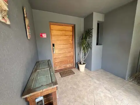 Casa 6 ambientes con 3 baños