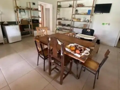 Casa en venta - 4 Dormitorios 2 Baños - Tandil