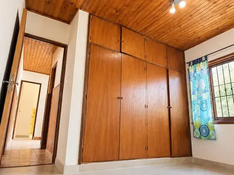 Casa 5 ambientes con 1 baño